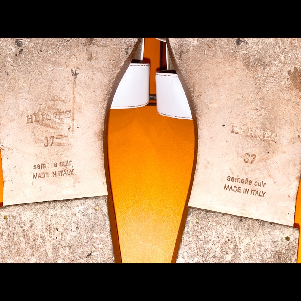 WHITE HERMÈS ORAN SANDALS - Picture 13 of 16